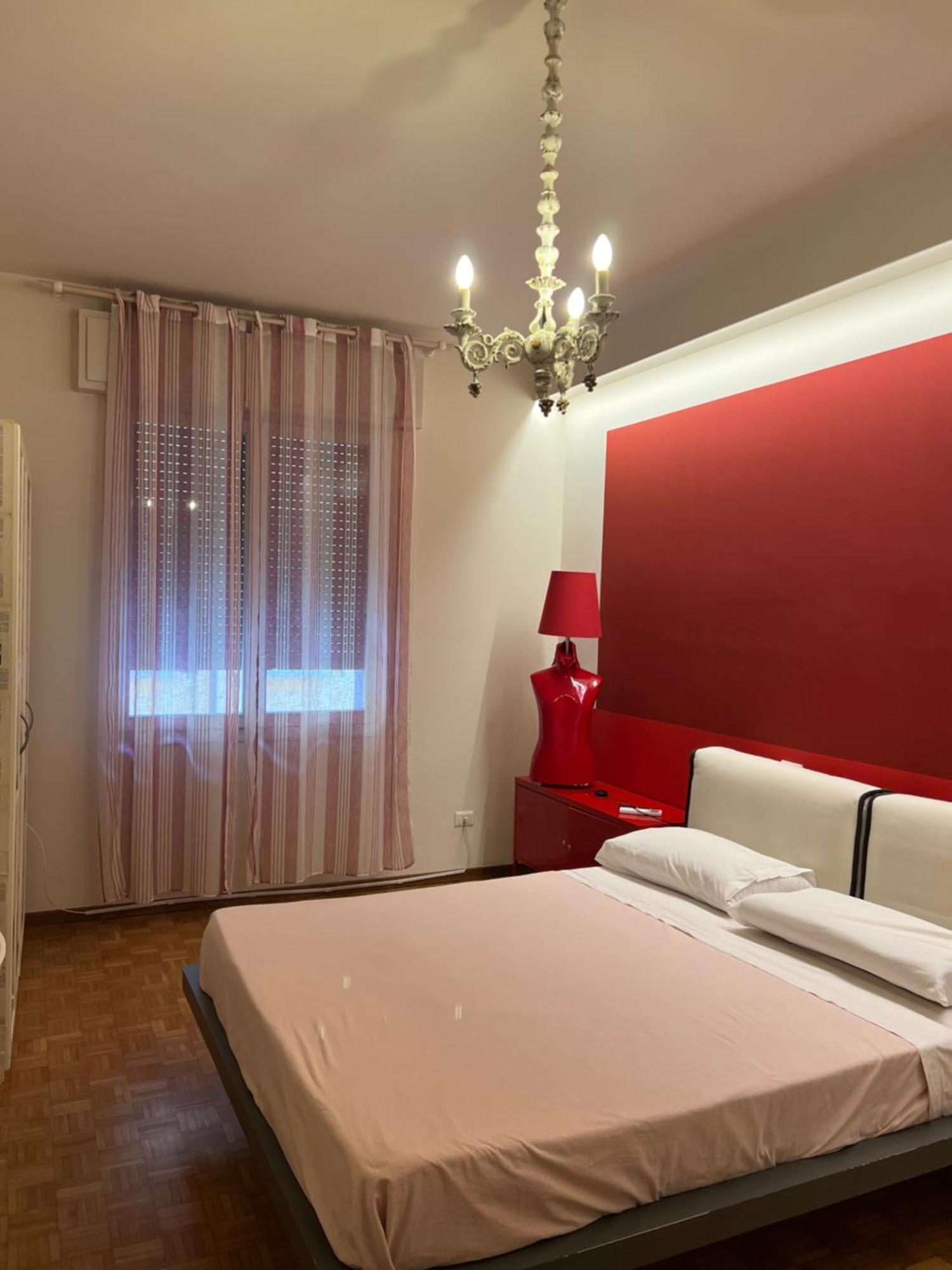 Moonlight Centro Bologna Hotel ภายนอก รูปภาพ