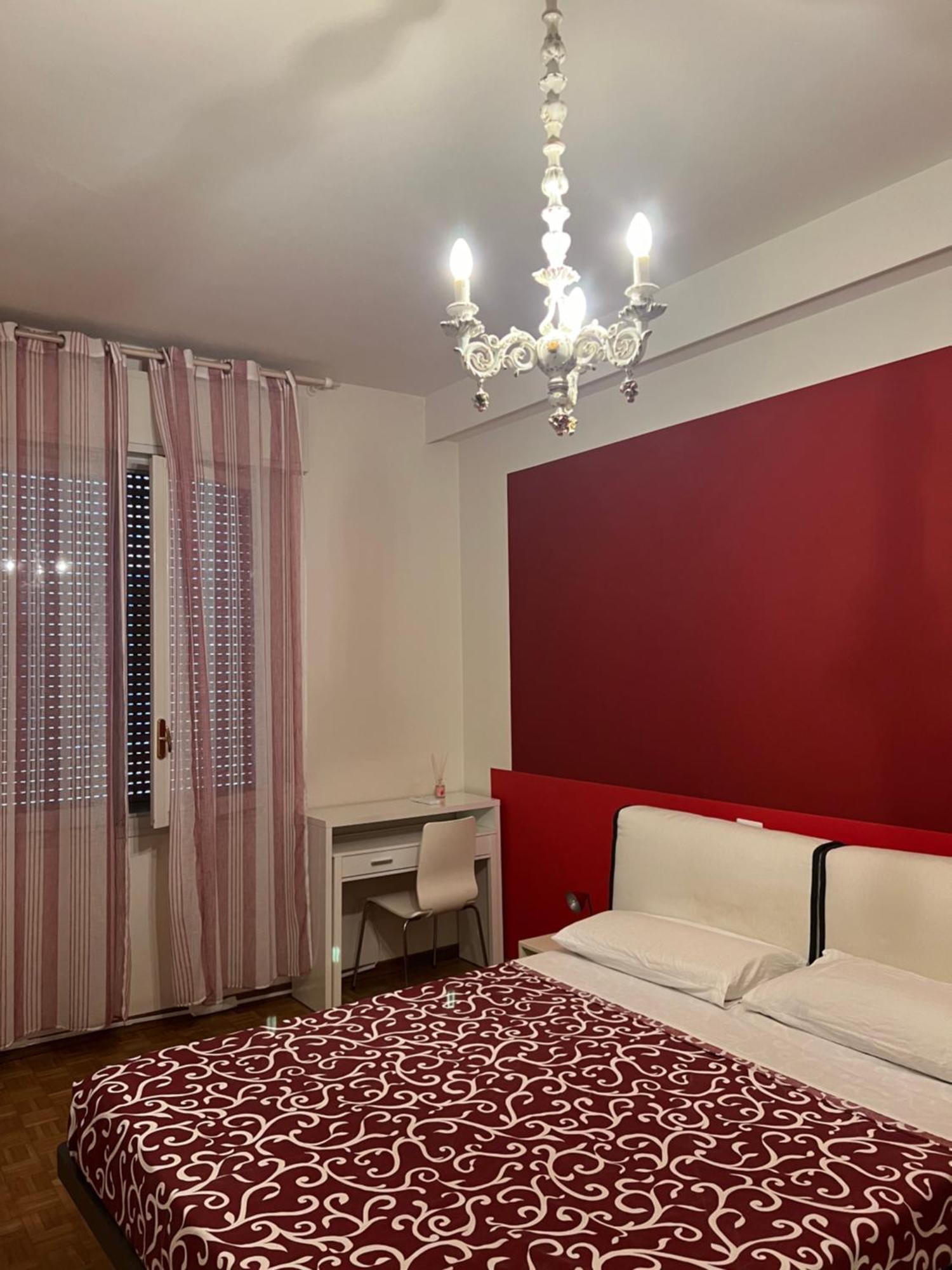 Moonlight Centro Bologna Hotel ภายนอก รูปภาพ